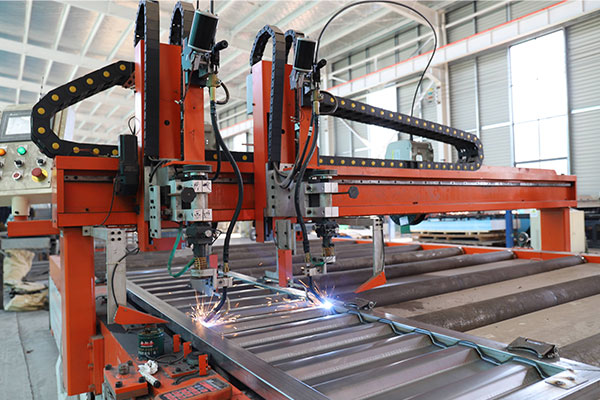 机器人自动焊接加工